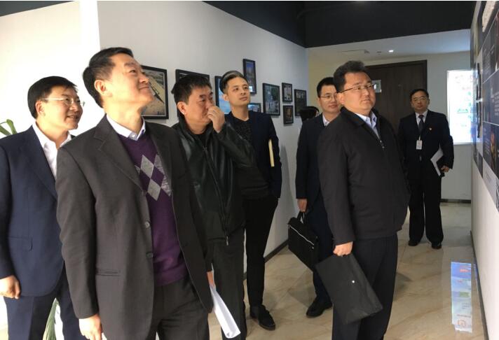 集团党委书记、董事长任丁率队调研尊龙凯时商贸工作