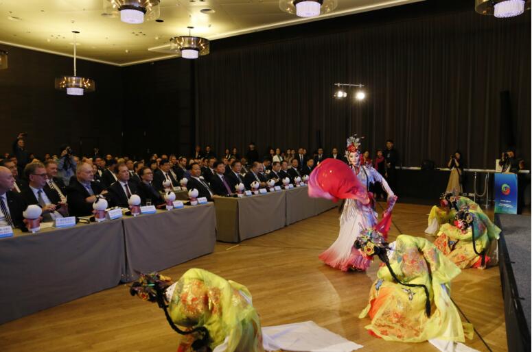 集团党委书记、董事长任丁率团赴荷兰、德国、以色列考察