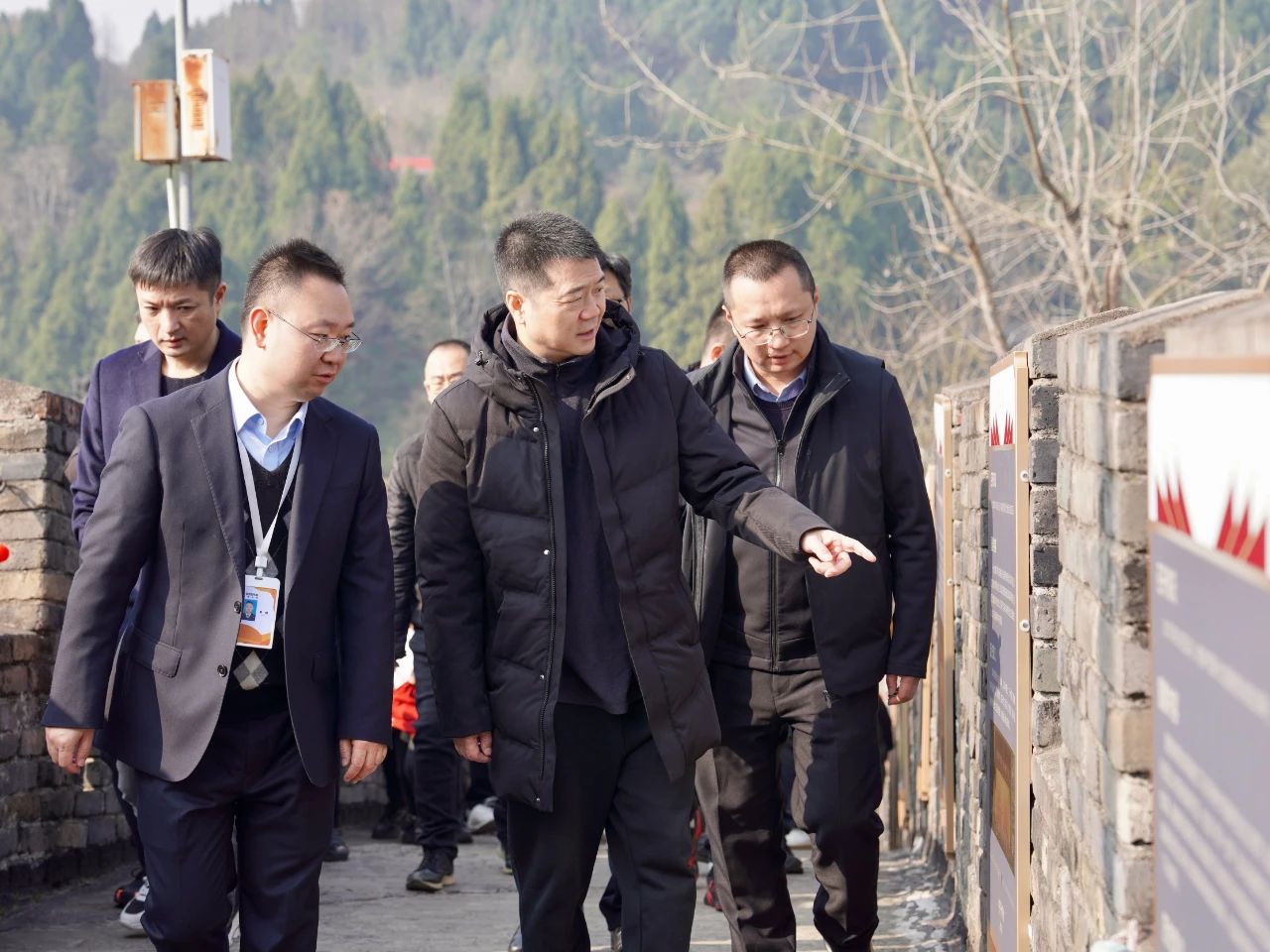 省尊龙凯时集团党委书记、董事长游勇检查督导春节安全生产工作并看望慰问坚守岗位的一线干部员工